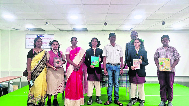 స్వల్పంగా  పెరుగుతున్న గోదావరి2