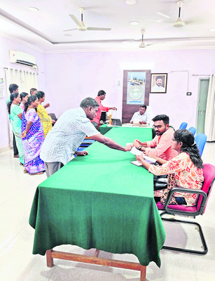 స్వల్పంగా  పెరుగుతున్న గోదావరి3