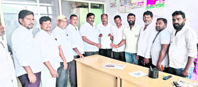 ప్రజాపాలన దినోత్సవానికి ముఖ్యఅతిథిగా చిన్నారెడ్డి  
2