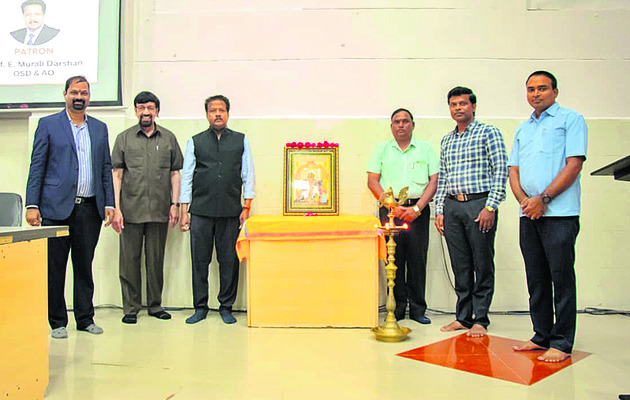 బాసర ఆర్జీయూకేటీలో ఇంజినీర్స్‌ డే1