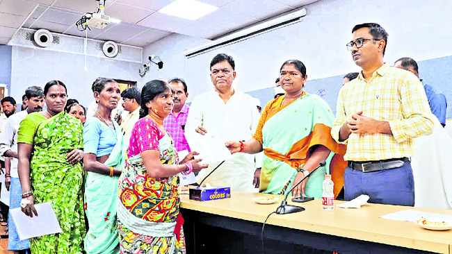 అర్హులందరికీ ఇందిరమ్మ ఇళ్లు1