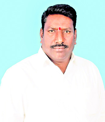 నీలినీడలు..1