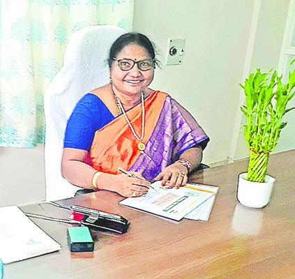 పాడైన పంటల పరిశీలన
3