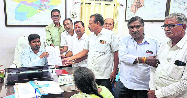 లైటింగ్ ఏర్పాటు చేయాలి
1