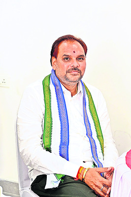 పత్రికా స్వేచ్ఛపై ఆంక్షలా..   
1
