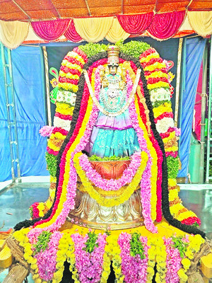 తిరుపతికి ప్రత్యేక రైళ్లు 
2
