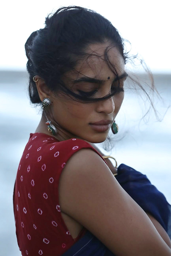 Actress Shobhita Dhulipala Enjoying on The Beach Photos2