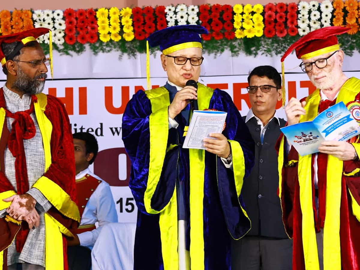 Nalgonda : Mahatma Gandhi University Graduation Ceremony Photos16