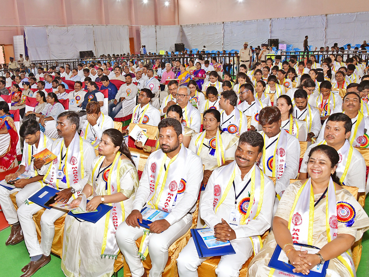 Nalgonda : Mahatma Gandhi University Graduation Ceremony Photos17
