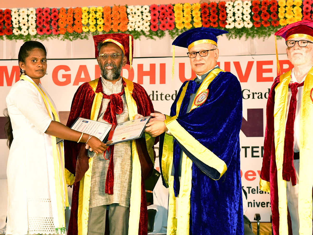 Nalgonda : Mahatma Gandhi University Graduation Ceremony Photos4