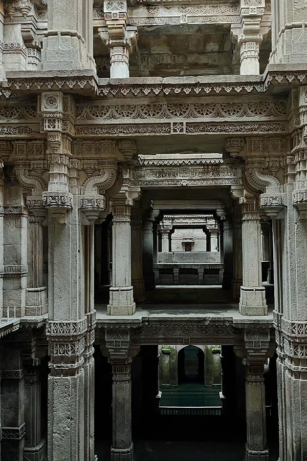 Shweta Basu Prasad explores 11th century marvel Rani Ki Vav Photos3