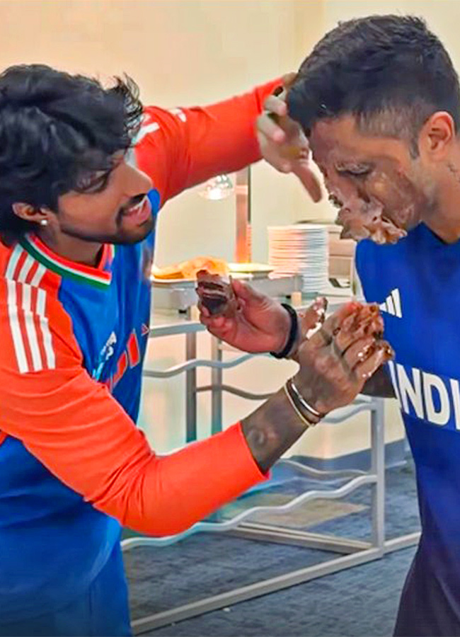 Suryakumar Yadav Birthday Celebration Viral Photos Goes10