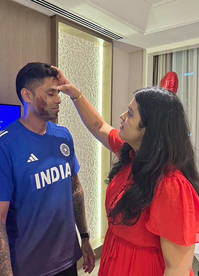 Suryakumar Yadav Birthday Celebration Viral Photos Goes6