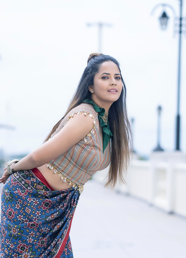 Anasuya Bharadwaj Latest Saree Pics Goes Viral5