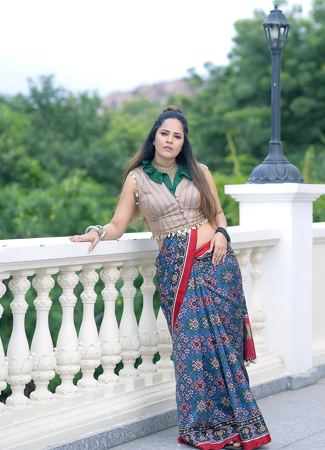 Anasuya Bharadwaj Latest Saree Pics Goes Viral7
