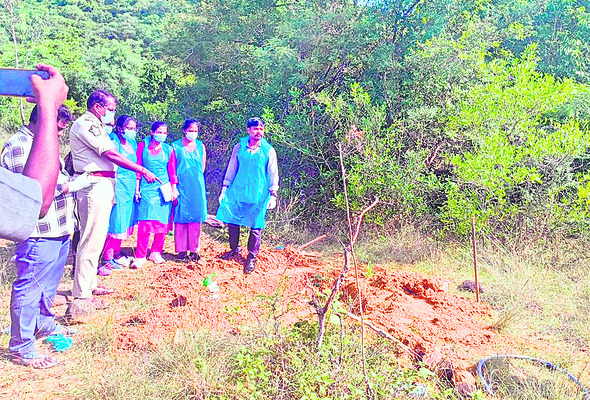 ఆచూకీ పట్టించిన మందుల చీటీ1