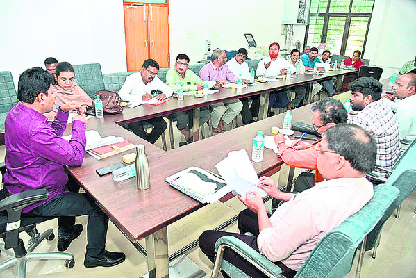 తెప్పోత్సవానికి పోటెత్తిన భక్తులు (ఇన్సెట్) ప్రత్యేక 3