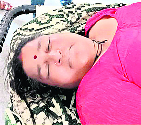 పాము కాటుతో మహిళ మృతి
2