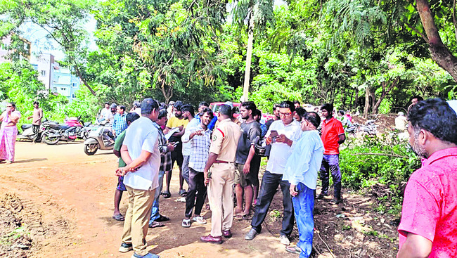 ఇటుకతో మోది వృద్ధుడి దారుణ హత్య 1