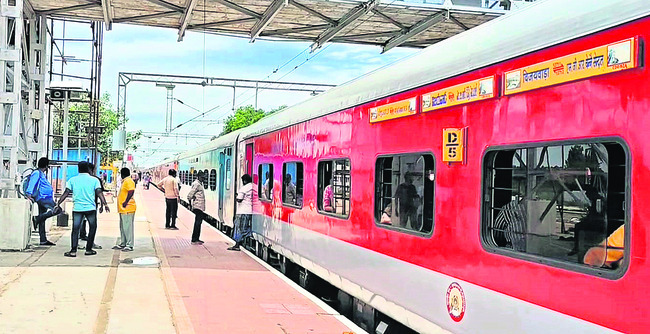 లారీ డ్రైవర్ అనుమానాస్పద మృతి 1