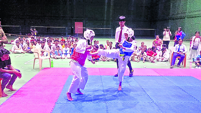 స్కూల్‌గేమ్స్‌ జిల్లా జట్ల ఎంపికలకు స్పందన2