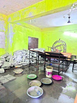 సరైన వసతుల్లేని శిల్ప కళాశాల1