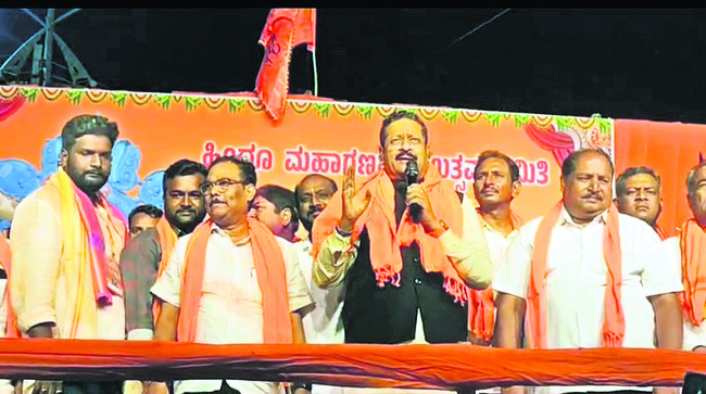 రాష్ట్రంలో ఏడాదిలోపు సర్కార్‌ పతనం 1