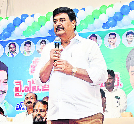 దాడులే దళితులకు నజరానా1
