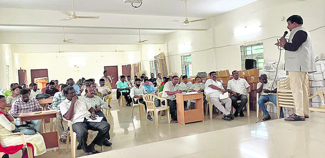 జాతి సమైక్యతతో  ముందుకు సాగాలి1