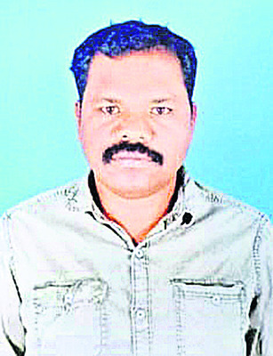 వాగులు దాటాలంటే వణుకే.. 2