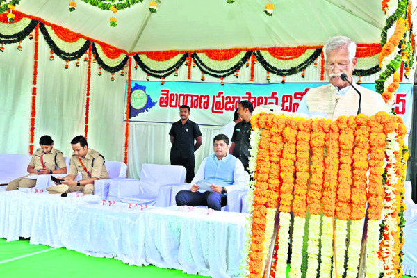 పోరాటంతోనే రాచరికం నుంచి విముక్తి1