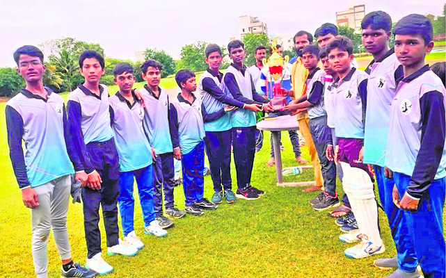 ప్రతి మహిళకూ వైద్య సేవలు అందాలి : జేసీ 1