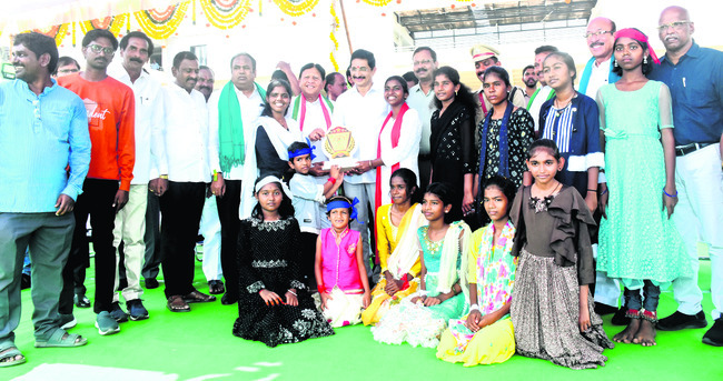 అలరించిన సాంస్కృతిక కార్యక్రమాలు 1