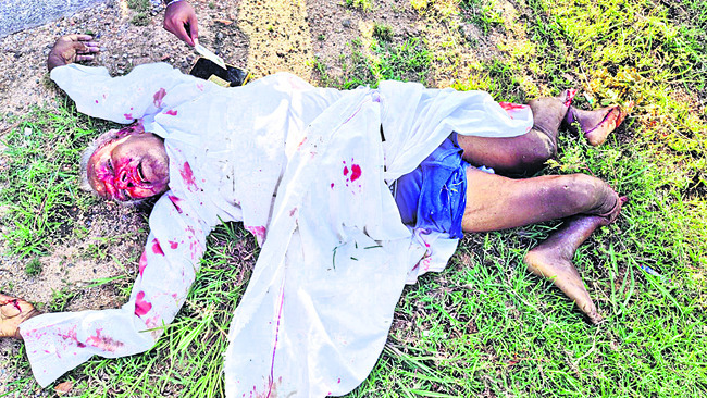 వాహనం ఢీకొని మహిళ మృతి 1