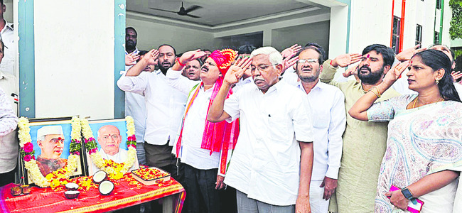 అమరుల స్థూపం.. త్యాగానికి ప్రతిరూపం1