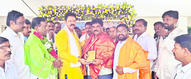 విశ్వకర్మలు అన్నిరంగాల్లో రాణించాలి : ఎస్పీ2