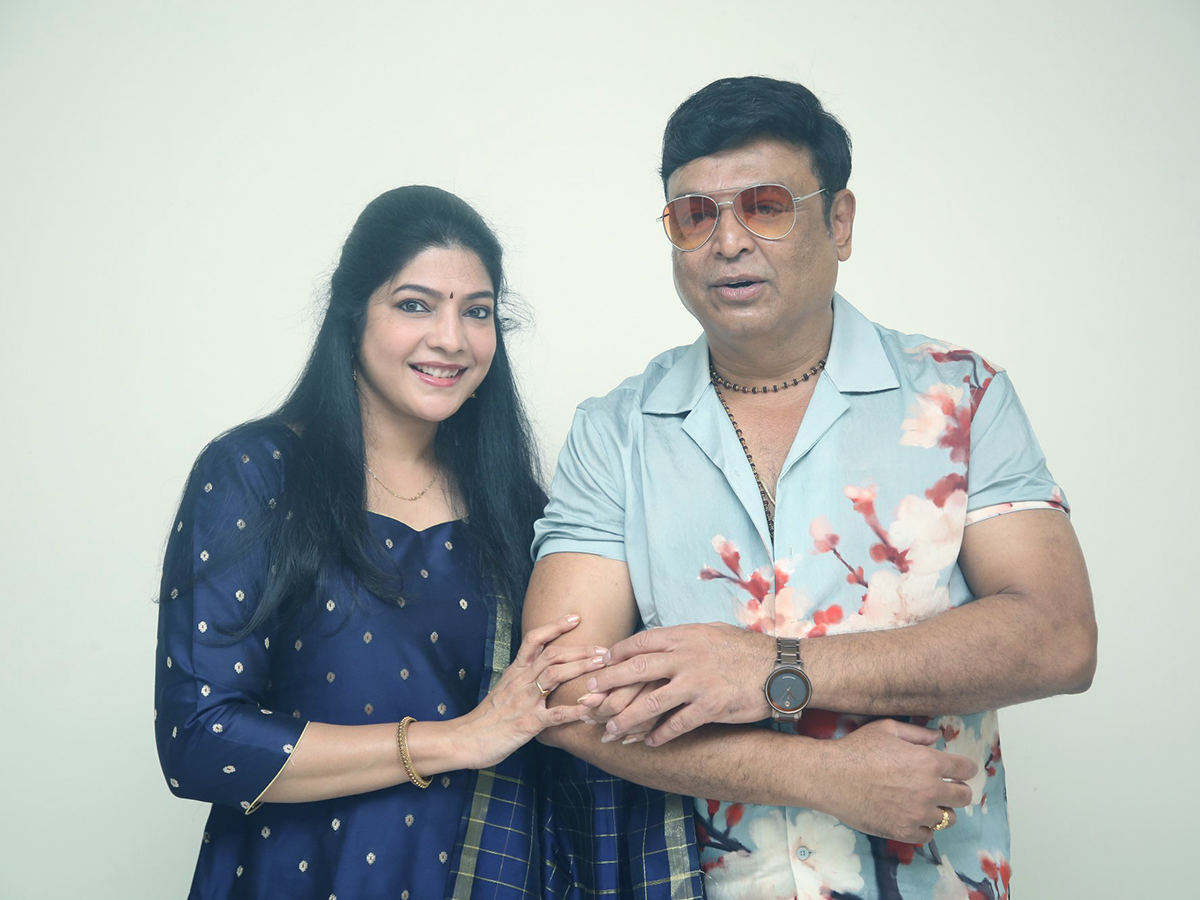 Actor VK Naresh and Actress Vasuki Anand Beauty Movie Promotion11