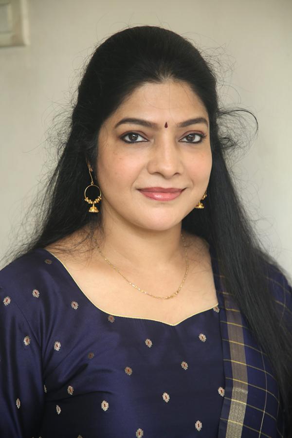 Actor VK Naresh and Actress Vasuki Anand Beauty Movie Promotion16