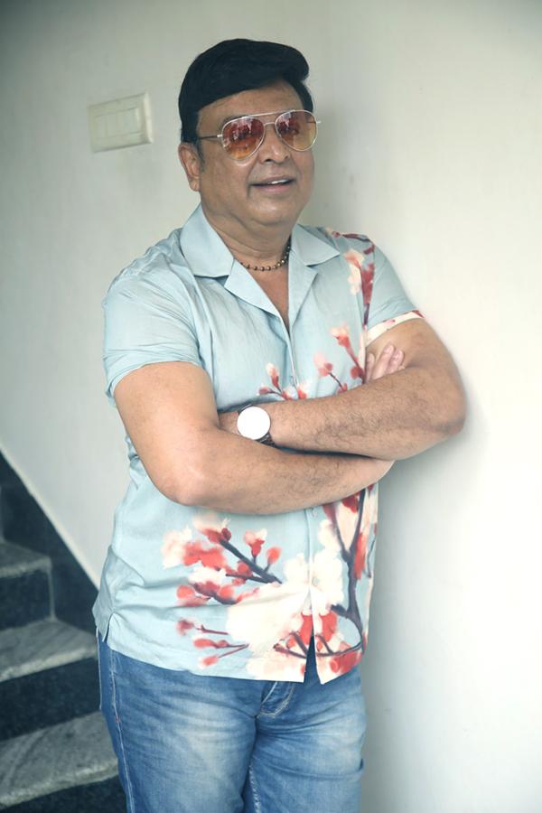 Actor VK Naresh and Actress Vasuki Anand Beauty Movie Promotion17