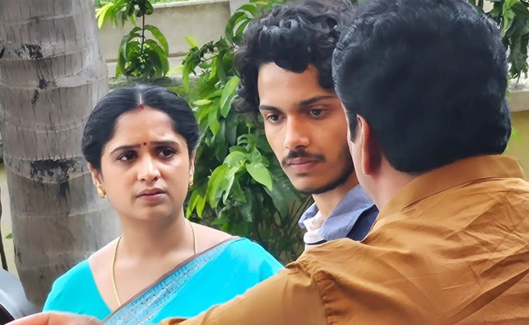 Court Movie Actress Sridevi And Roshan New Movie Band Melam Glimpse Release Photos11