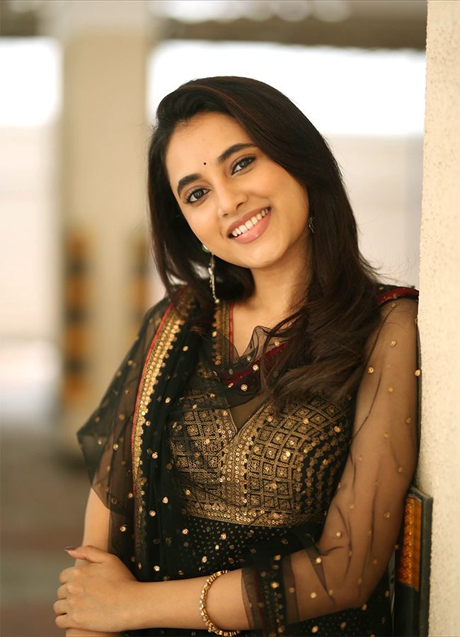 OG Movie Actress Priyanka Arul Mohan Latest Photos4