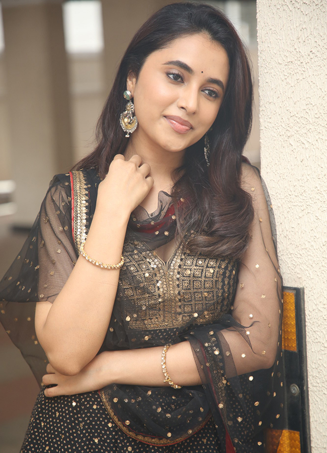 OG Movie Actress Priyanka Arul Mohan Latest Photos8
