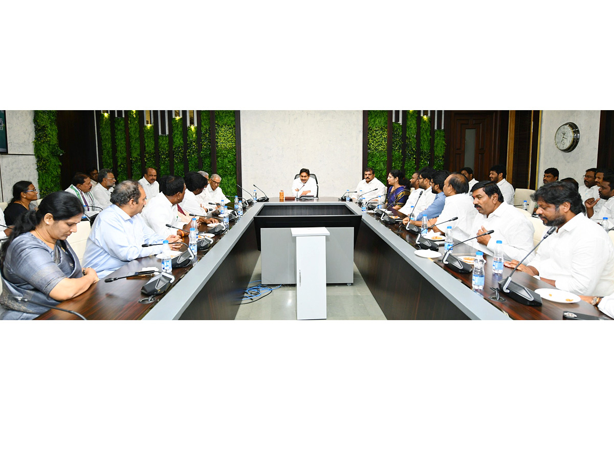 YS Jagan Key Meeting With YSRCP Leaders Photos8