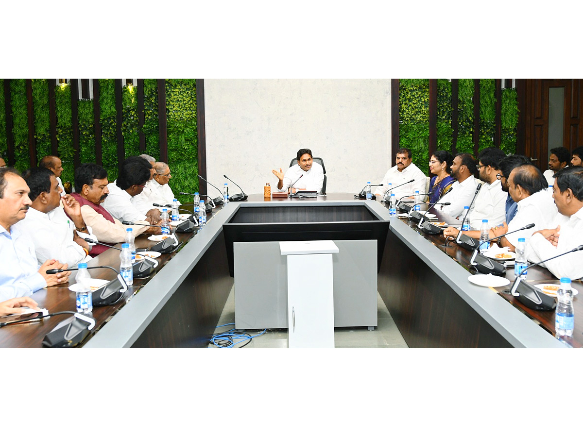 YS Jagan Key Meeting With YSRCP Leaders Photos12