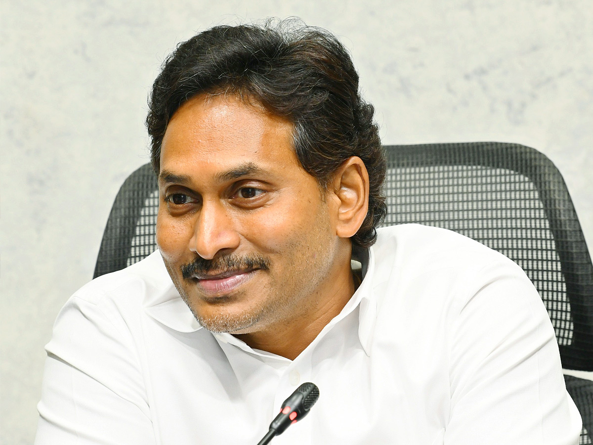 YS Jagan Key Meeting With YSRCP Leaders Photos2