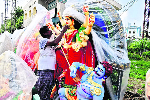 ●ప్రతిష్ఠాపనకు ప్రతిమలు సిద్ధం1