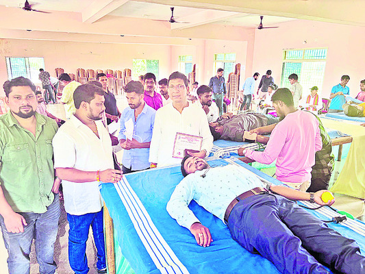 ఆభరణాల పెట్టెల తరలింపు 2