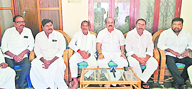 వైద్య కళాశాలలను ప్రైవేట్‌పరం చేస్తే సహించం2