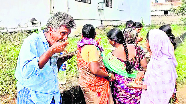 నిద్రాహారాలు అక్కడే..1