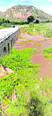 రాకపోకలకు అంతరాయం 1